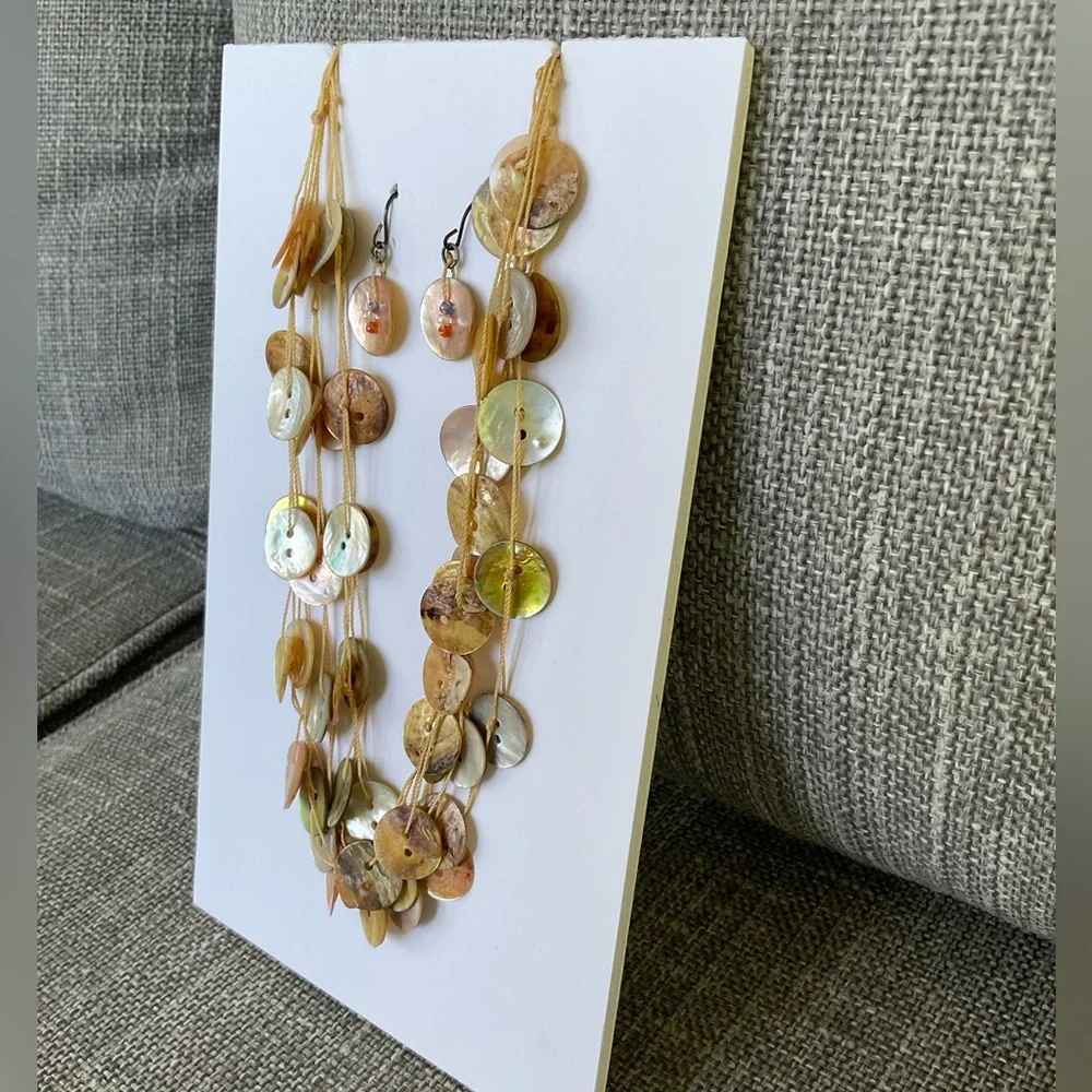 Shell Button Necklace and Earring Set - Picture 8 of 11